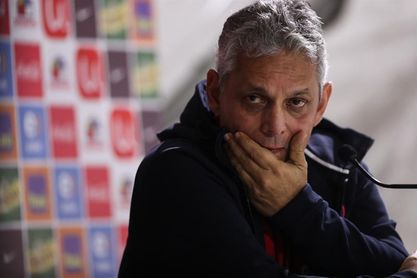 Rueda pide paciencia y afirma que quiere seguir en la selección de Chile Rueda pide paciencia y afirma que quiere seguir en la selección de Chile