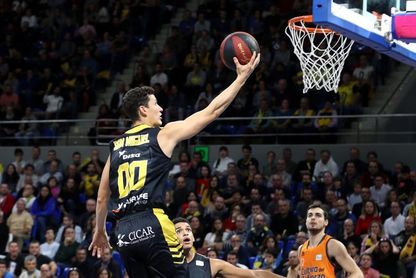 100-66. El Iberostar Tenerife supera con claridad al Valencia Basket y enfila la Copa 100-66. El Iberostar Tenerife supera con claridad al Valencia Basket y enfila la Copa