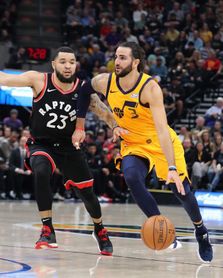 83-122. VanVleet mantiene líderes a los Raptors 83-122. VanVleet mantiene líderes a los Raptors