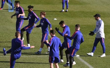 Simeone: "No hemos hablado con el club de fichar" Simeone: "No hemos hablado con el club de fichar"