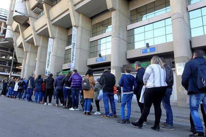 La Policía recuerda que se prohíben las pancartas que inciten al odio en el Bernabéu La Policía recuerda que se prohíben las pancartas que inciten al odio en el Bernabéu