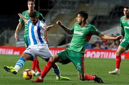 0-1. El Alavés mete en serios problemas a una Real Sociedad irreconocible 0-1. El Alavés mete en serios problemas a una Real Sociedad irreconocible