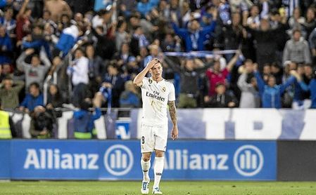 Kroos, baja ante el Betis y duda frente al Sevilla Kroos, baja ante el Betis y duda frente al Sevilla