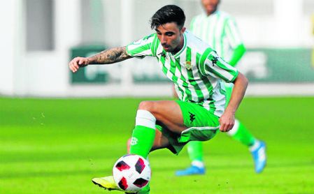 Roberto González Bayón (18) es uno de los puntales del Betis Deportivo de José Juan. Roberto González Bayón (18) es uno de los puntales del Betis Deportivo de José Juan.