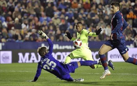 2-1: Un Levante consistente puso en apuros a un dubitativo Barcelona 2-1: Un Levante consistente puso en apuros a un dubitativo Barcelona