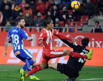 1-1. El Girona y el Alavés cierran la primera vuelta con un empate 1-1. El Girona y el Alavés cierran la primera vuelta con un empate