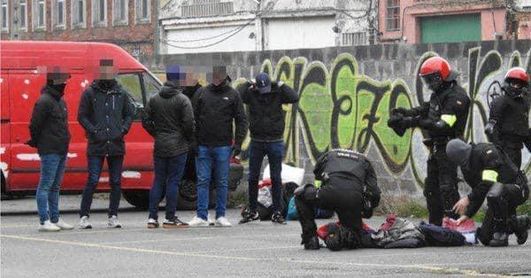 La policía detiene a un grupo de Biris y les impide asistir al partido La policía detiene a un grupo de Biris y les impide asistir al partido