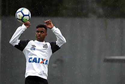 Santos pide al Real Madrid la permanencia de Rodrygo hasta finales de 2019 Santos pide al Real Madrid la permanencia de Rodrygo hasta finales de 2019