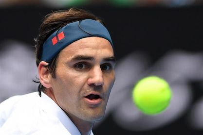 Federer cumple en un incómodo encuentro frente a Evans Federer cumple en un incómodo encuentro frente a Evans