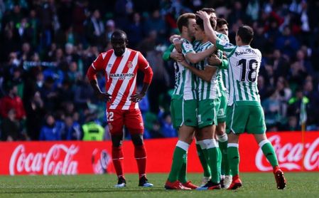 Real Betis 3-2 Girona: Canales pone la cordura a tiempo Real Betis 3-2 Girona: Canales pone la cordura a tiempo