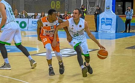El bético Dani Rodríguez, en un lance del partido ante los gallegos. El bético Dani Rodríguez, en un lance del partido ante los gallegos.