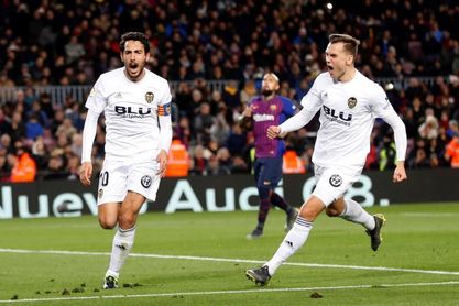 2-2. El Valencia frena la racha del líder 2-2. El Valencia frena la racha del líder