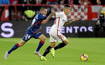 Hasta el 3 de abril habrá opciones de que Arana salga del Sevilla. Hasta el 3 de abril habrá opciones de que Arana salga del Sevilla.