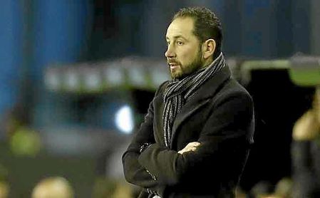 Machín contempló en Vigo cómo un rival muy limitado fue superior a su equipo. Machín contempló en Vigo cómo un rival muy limitado fue superior a su equipo.