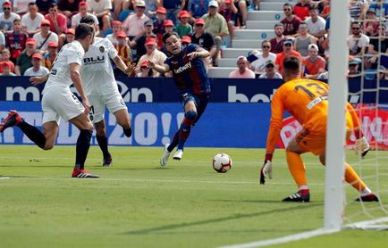 Toño, jugador del Levante, detenido en una operación por extorsión y amenazas Toño, jugador del Levante, detenido en una operación por extorsión y amenazas