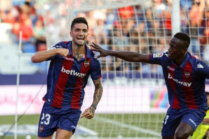 Paco López confirma que cuenta con Jason pese al posible fichaje por el Valencia Paco López confirma que cuenta con Jason pese al posible fichaje por el Valencia