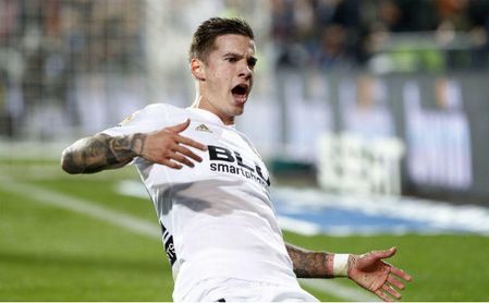 Santi Mina sufre un esguince de tobillo y se perderá los próximos partidos Santi Mina sufre un esguince de tobillo y se perderá los próximos partidos
