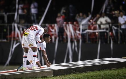 El Sao Paulo se medirá a un Talleres fortalecido con obligación de vencer El Sao Paulo se medirá a un Talleres fortalecido con obligación de vencer
