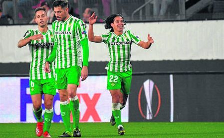 Lainez celebra el definitivo 3-3, su primer gol como bético. Lainez celebra el definitivo 3-3, su primer gol como bético.