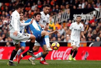 0-0. El Valencia sigue bajo la maldición del empate ante un luchador Espanyol 0-0. El Valencia sigue bajo la maldición del empate ante un luchador Espanyol