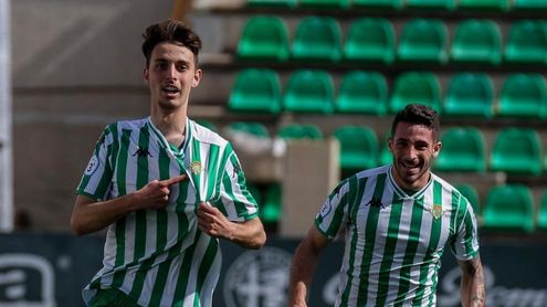 El juvenil Raúl firmó un inolvidable doblete. El juvenil Raúl firmó un inolvidable doblete.