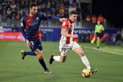 0-1. El Athletic suma tres puntos de oro y frena la remontada del Huesca 0-1. El Athletic suma tres puntos de oro y frena la remontada del Huesca