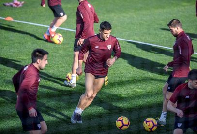 Yuri Berchiche puede cumplir frente al Eibar 100 partidos en Primera División Yuri Berchiche puede cumplir frente al Eibar 100 partidos en Primera División