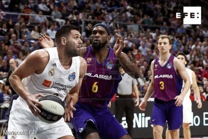 Campazzo y Reyes, multados con mil euros por sus insultos a los árbitros Campazzo y Reyes, multados con mil euros por sus insultos a los árbitros