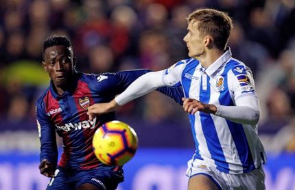 El Levante confirma el traspaso de Boateng al Dalian Yifang El Levante confirma el traspaso de Boateng al Dalian Yifang