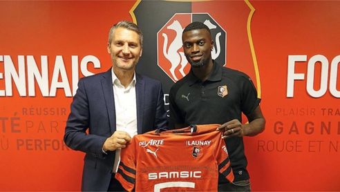 Mbaye Niang no está mostrando en el Rennes lo que se esperaba de él. Mbaye Niang no está mostrando en el Rennes lo que se esperaba de él.