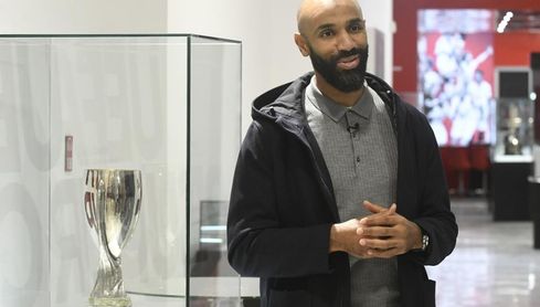 Kanouté habla sobre su vida actual, la presión en el Sevilla, Machín... Kanouté habla sobre su vida actual, la presión en el Sevilla, Machín...