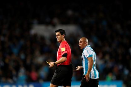 Designados árbitros para partidos que definirán clasificados a la fase de grupos Designados árbitros para partidos que definirán clasificados a la fase de grupos