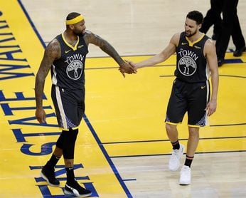 104-106.Thompson y Warriors, sin Durant, vencen a Rockets en duelo de líderes 104-106.Thompson y Warriors, sin Durant, vencen a Rockets en duelo de líderes