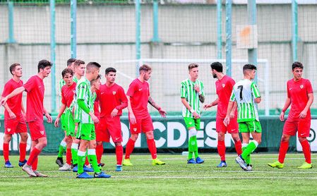 Imagen del derbi de la primera vuelta en la Ciudad Deportiva Luis del Sol. Imagen del derbi de la primera vuelta en la Ciudad Deportiva Luis del Sol.