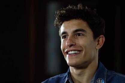 Márquez firma la paz: "Lo que está haciendo Rossi con 40 años es increíble" Márquez firma la paz: "Lo que está haciendo Rossi con 40 años es increíble"