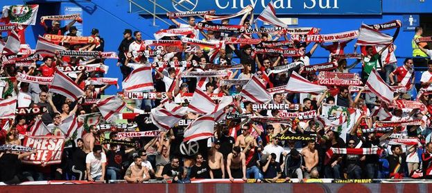 La afición del Rayo prepara un desembarco en San Mamés superior al de derbis La afición del Rayo prepara un desembarco en San Mamés superior al de derbis