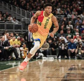 121-86. Antetokounmpo y Bucks se entrenan con Pistons; vuelve Mirotic 121-86. Antetokounmpo y Bucks se entrenan con Pistons; vuelve Mirotic