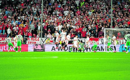 Tello, el lanzador de faltas más efectivo de Europa Tello, el lanzador de faltas más efectivo de Europa