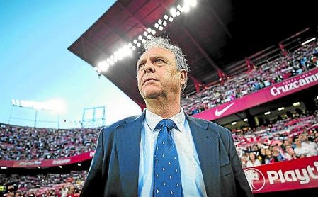 El preparador utrerano está agigantando su leyenda en el Sánchez-Pizjuán. El preparador utrerano está agigantando su leyenda en el Sánchez-Pizjuán.