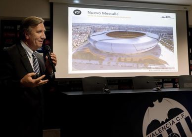 El balón podría botar en el futuro Mestalla tras 15 años de la primera piedra El balón podría botar en el futuro Mestalla tras 15 años de la primera piedra