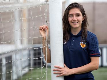 Gaitán cree que el derbi femenino será un "espectáculo de primer nivel" Gaitán cree que el derbi femenino será un "espectáculo de primer nivel"