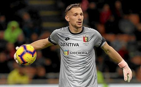 Radu está cedido por el Inter en el Genoa. Radu está cedido por el Inter en el Genoa.