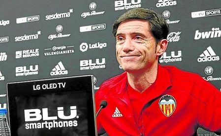 Marcelino quiere crearle peligro al Betis como sabe: "con contragolpes rápidos". Marcelino quiere crearle peligro al Betis como sabe: "con contragolpes rápidos".