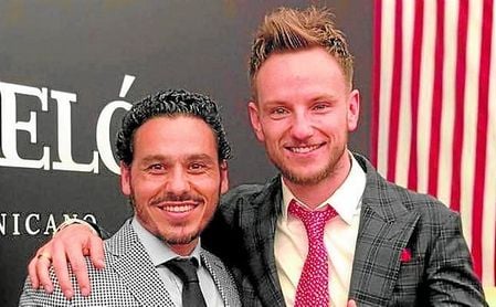 Los Boixos Nois, en la casa de Rakitic Los Boixos Nois, en la casa de Rakitic