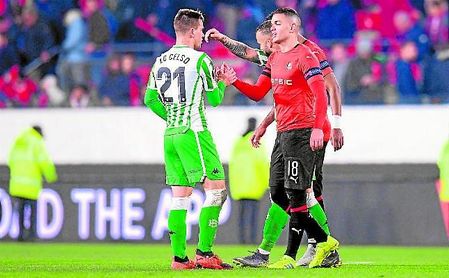 Ben Arfa ha hablado con Jesé y Lo Celso sobre el Betis una vez que se enfrentaran en Europa League. Ben Arfa ha hablado con Jesé y Lo Celso sobre el Betis una vez que se enfrentaran en Europa League.