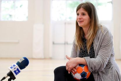 La portera del Bera Bera deja el deporte por cuidar de sus sobrinas en custodia La portera del Bera Bera deja el deporte por cuidar de sus sobrinas en custodia