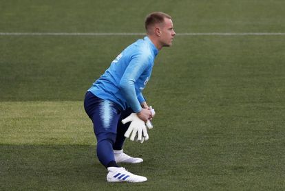 Ter Stegen, con problemas en la rodilla derecha, baja para la final de Copa Ter Stegen, con problemas en la rodilla derecha, baja para la final de Copa