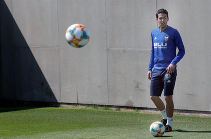 El Valencia llega a Jerez para preparar la final de Copa ante el Barcelona El Valencia llega a Jerez para preparar la final de Copa ante el Barcelona