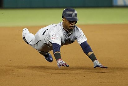 Filis ganan y empatan serie con Cachorros; Bravos y Piratas van a más Filis ganan y empatan serie con Cachorros; Bravos y Piratas van a más