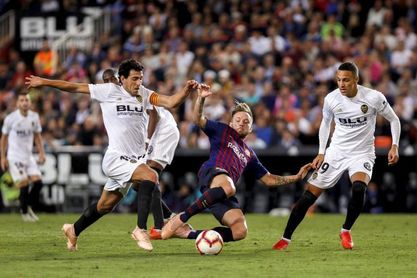El Barça sale con Semedo y Coutinho; el Valencia con Wass, Rodrigo y Gameiro El Barça sale con Semedo y Coutinho; el Valencia con Wass, Rodrigo y Gameiro